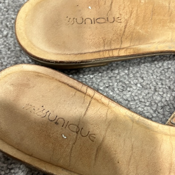 Well loved used tan Italian Sandal in Nude 10 fits more like a 9 - Picture 4 of 7